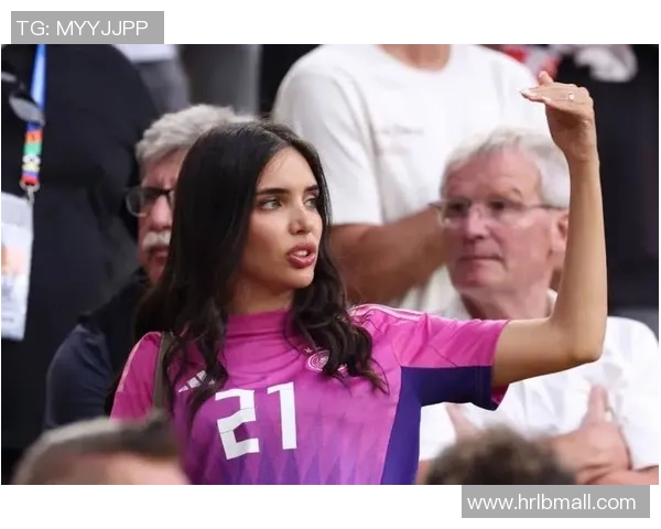 全球美女球星崛起 足球场上的靓丽风景线与实力之美